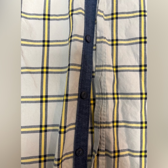 Lacoste slim fit button down size 40 - Picture 7 of 12